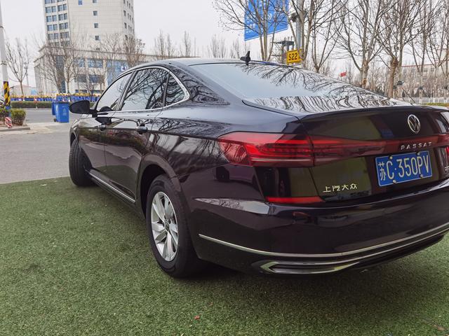 Volkswagen Passat - фото 2