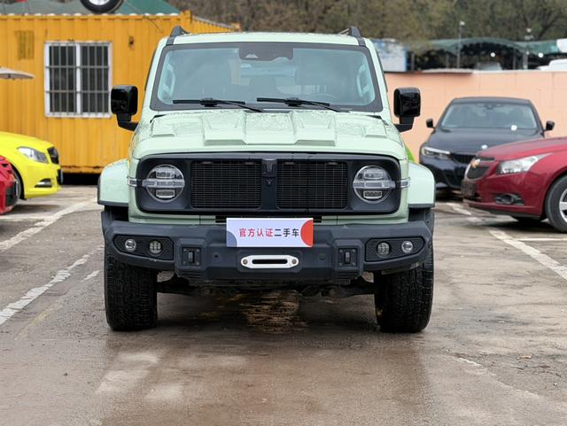 Tank 300 - фото 1