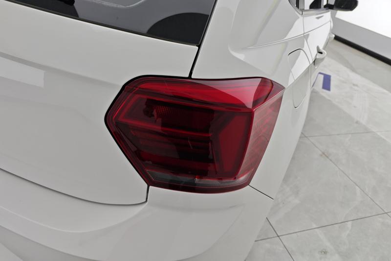 Volkswagen Polo - фото 4