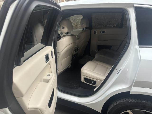 Li Auto L7 - фото 4