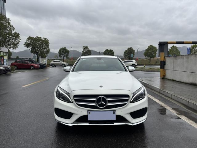 Mercedes-Benz C-Class - фото 1
