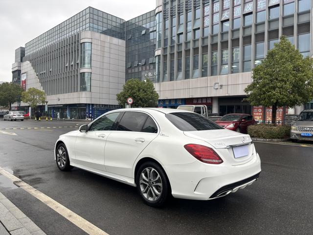 Mercedes-Benz C-Class - фото 3