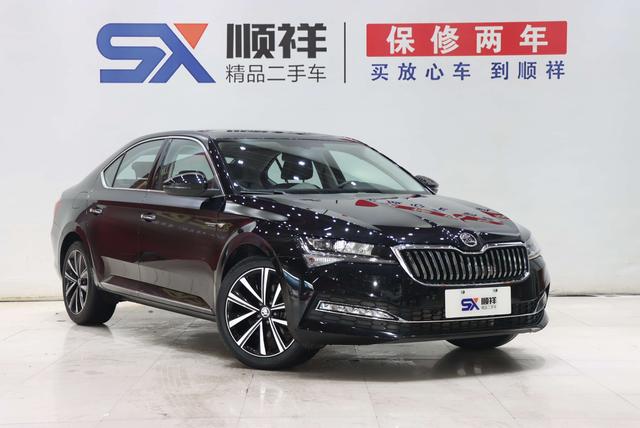 Skoda Superb - фото 2