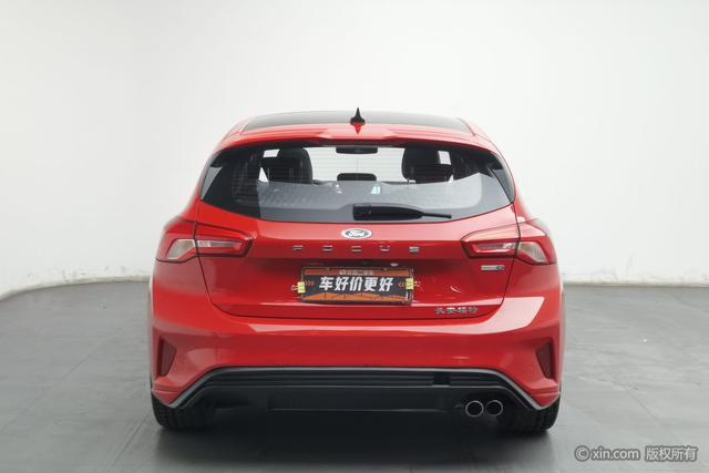 Ford Focus - фото 3