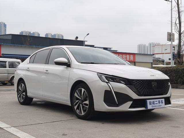 Peugeot 408 - фото 2
