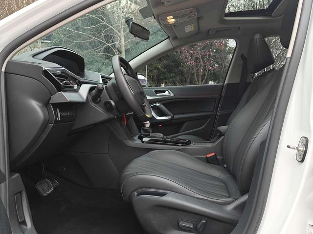 Peugeot 408 - фото 3