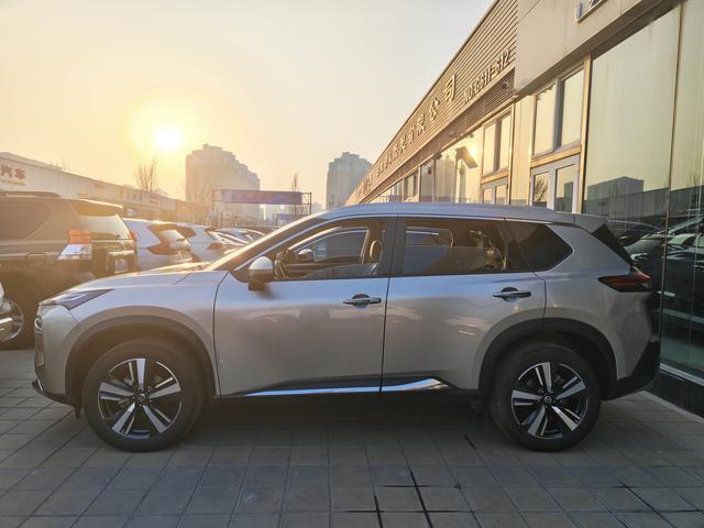Nissan X-Trail - фото 2