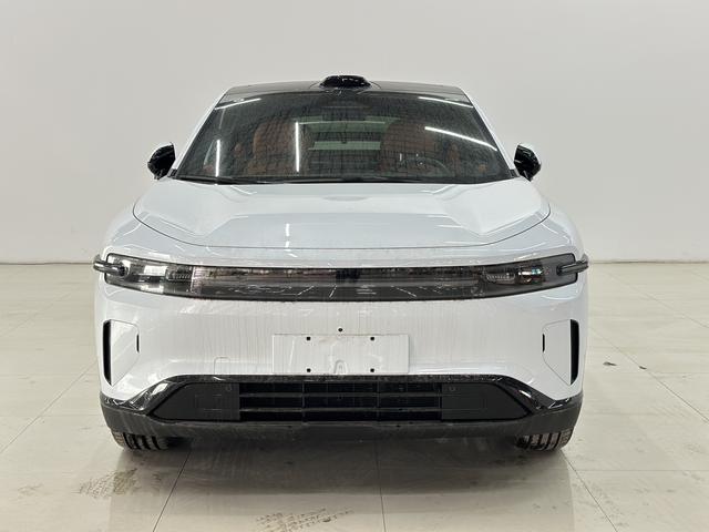 Changan Qiyuan E07 - фото 1