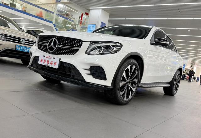 Mercedes-Benz GLC Coupe - фото 0