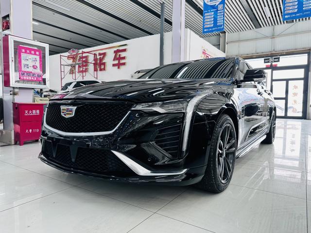 Cadillac CT4 - фото 0