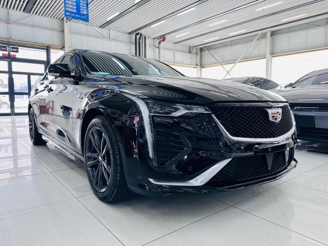 Cadillac CT4 - фото 2