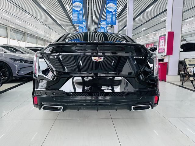 Cadillac CT4 - фото 4