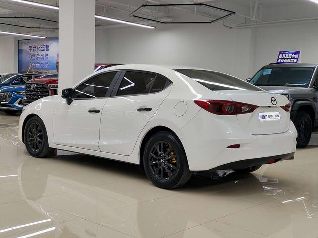 Mazda 3 Axela - фото 3