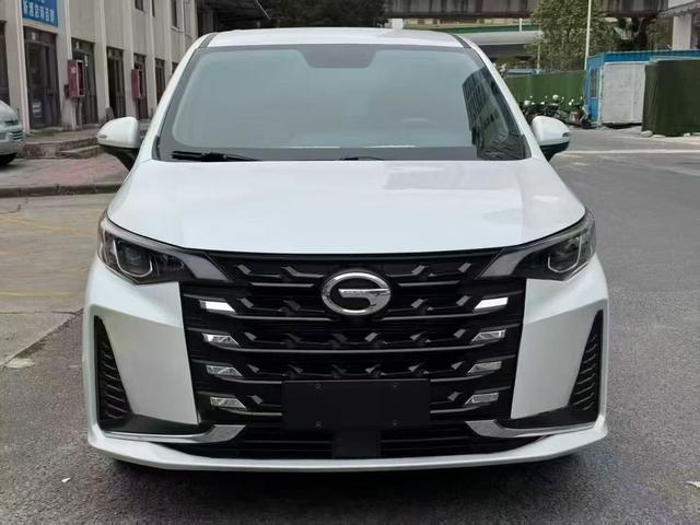 GAC Trumpchi Trumpchi M6 - фото 1