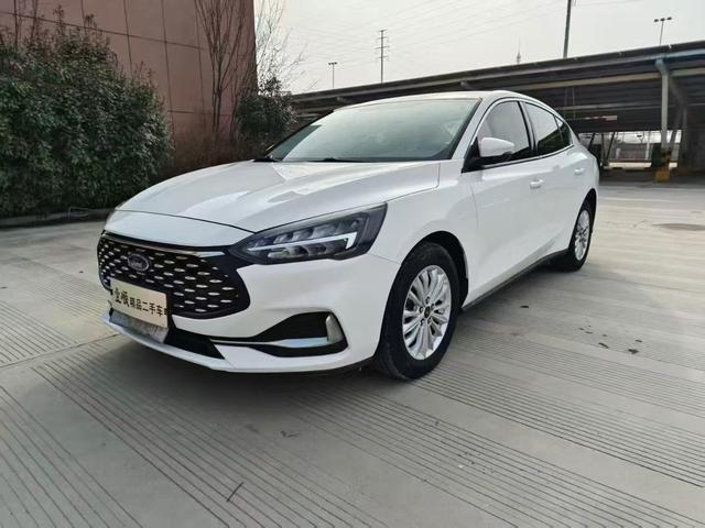 Ford Focus - фото 0