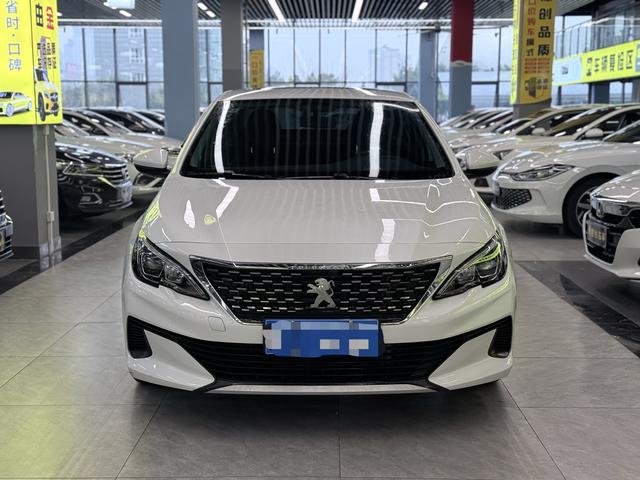 Peugeot 408 - фото 1