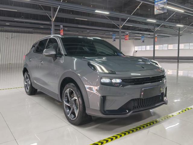 Lynk & Co 06 - фото 2