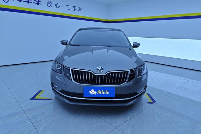Skoda Octavia - фото 2