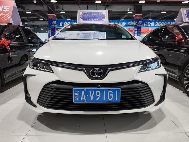 Toyota Corolla - фото 1