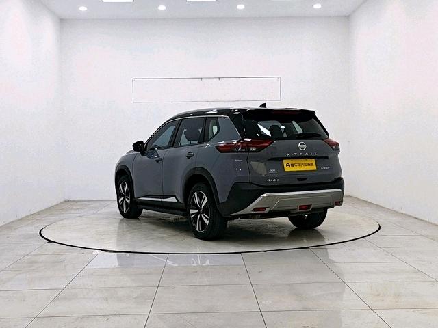 Nissan X-Trail - фото 4