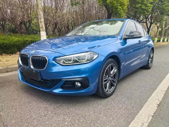 BMW 1-Series - фото 0