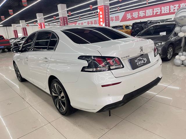 Peugeot 408 - фото 3
