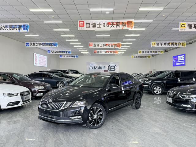 Skoda Octavia - фото 0