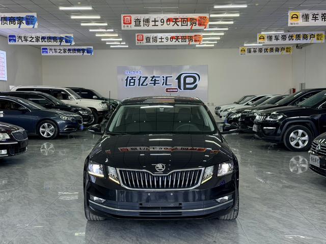 Skoda Octavia - фото 4