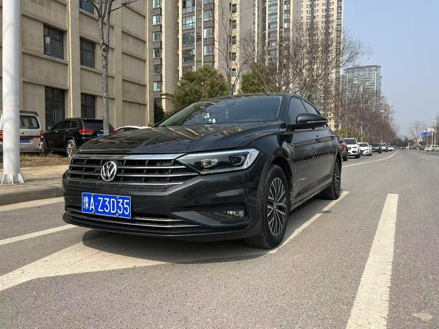Volkswagen Sagitar - фото 0