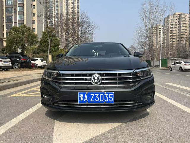 Volkswagen Sagitar - фото 1