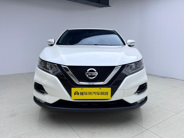 Nissan Qashqai - фото 1