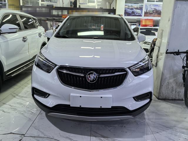 Buick Encore - фото 1