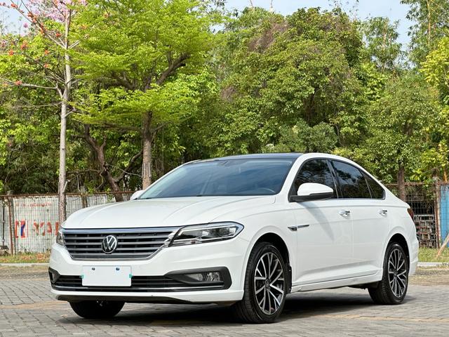 Volkswagen Lavida - фото 0