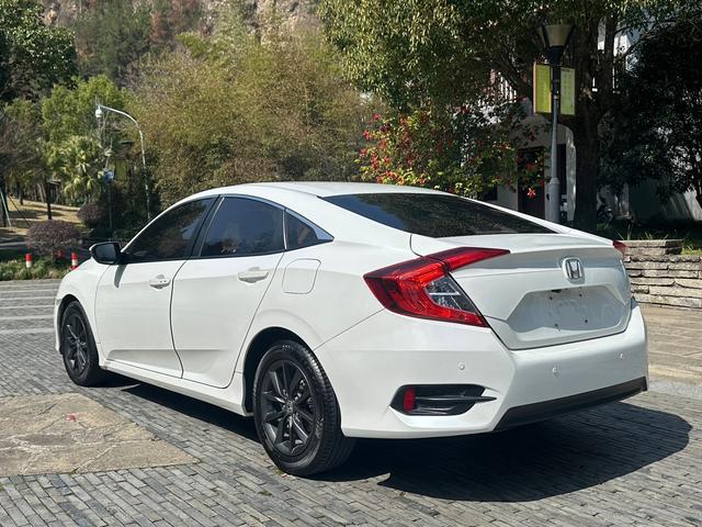 Honda Civic - фото 3