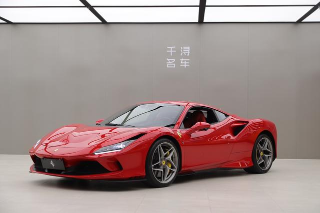 Ferrari F8 - фото 0
