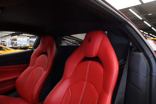 Ferrari F8 - фото 2