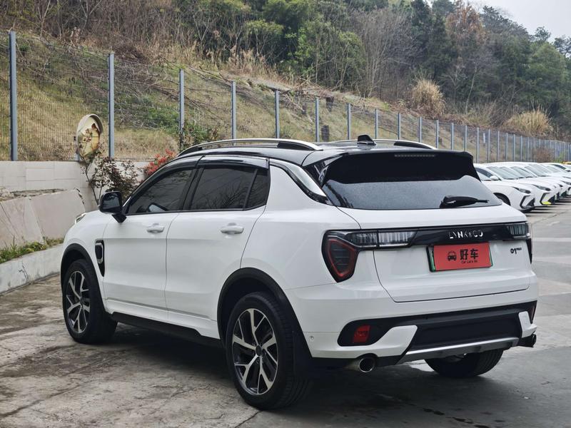 Lynk & Co 01 - фото 3