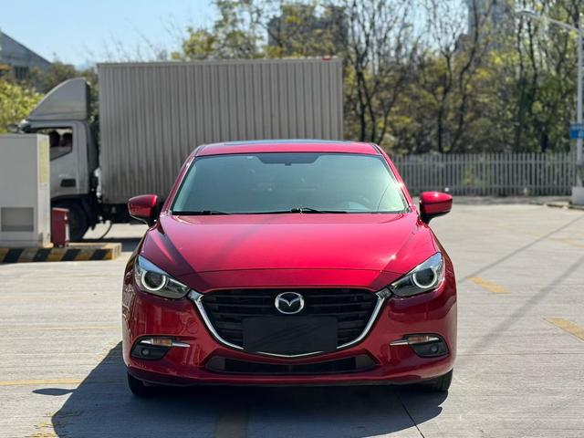 Mazda 3 Axela - фото 1
