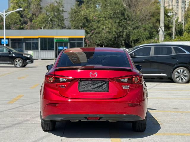 Mazda 3 Axela - фото 4
