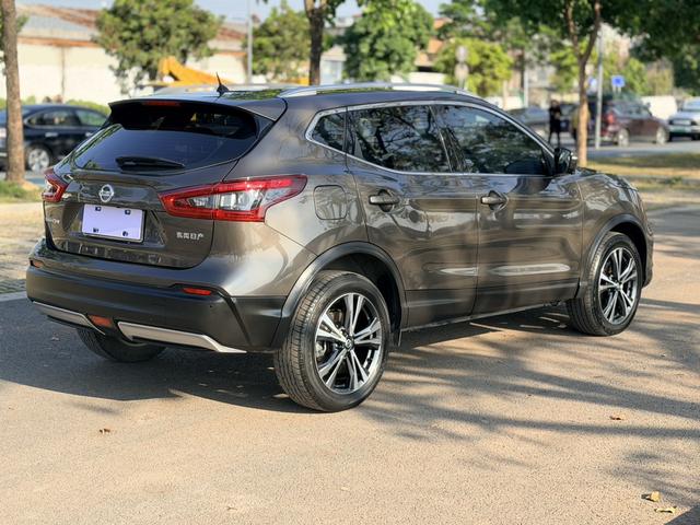 Nissan Qashqai - фото 4