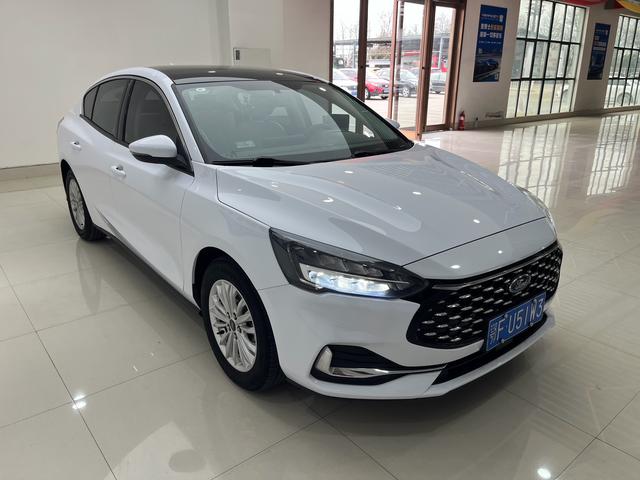 Ford Focus - фото 2
