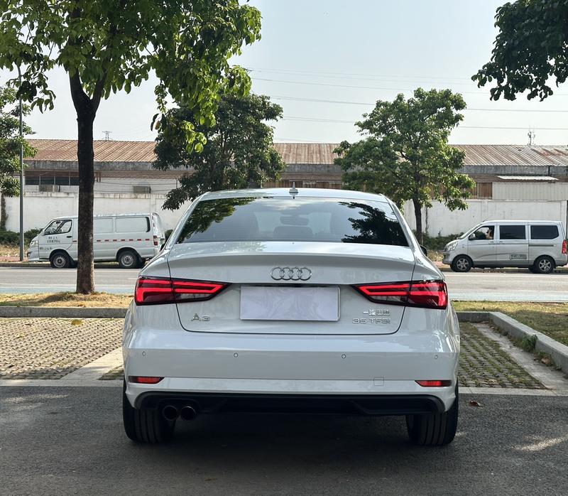 Audi A3 - фото 4