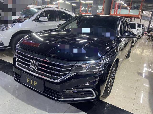 Volkswagen Passat - фото 0