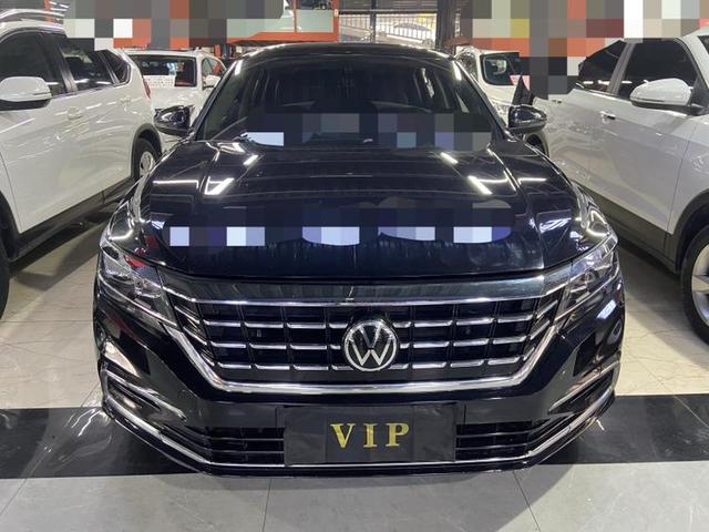 Volkswagen Passat - фото 1