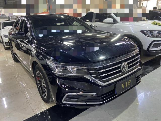 Volkswagen Passat - фото 2