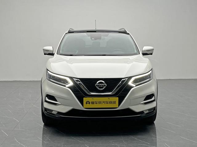Nissan Qashqai - фото 1