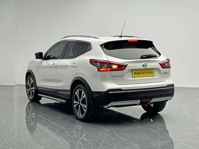 Nissan Qashqai - фото 4