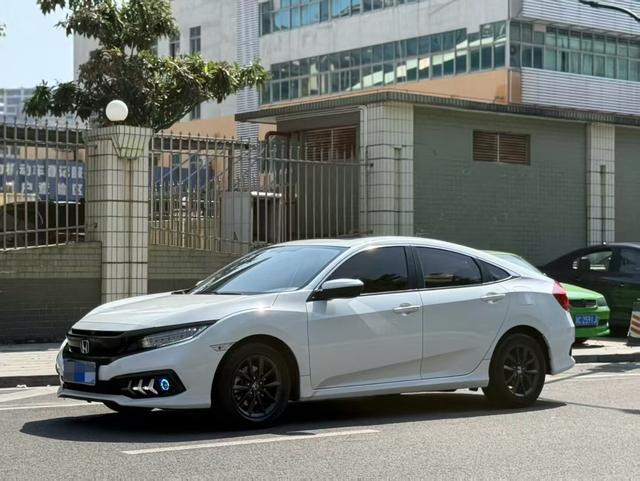 Honda Civic - фото 0