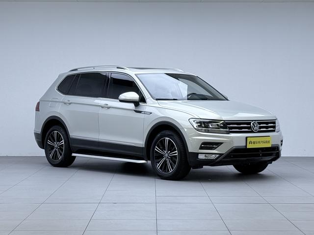 Volkswagen Tiguan L - фото 2