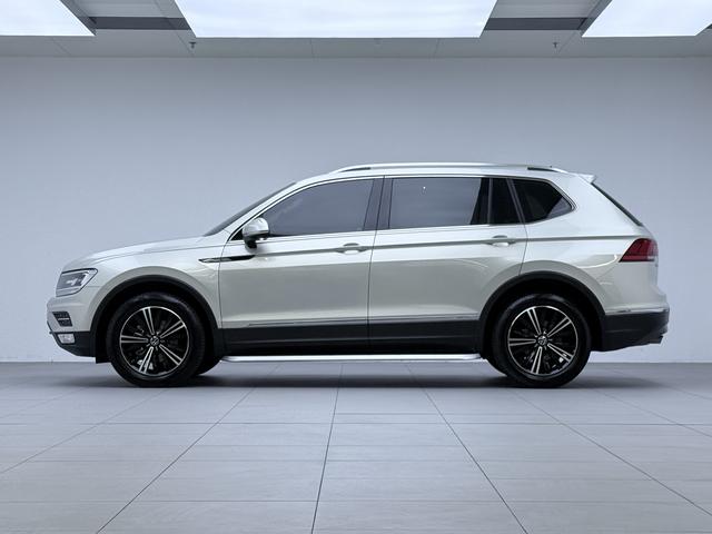 Volkswagen Tiguan L - фото 3